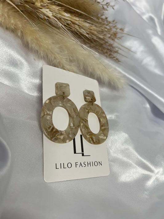 Oval earring
